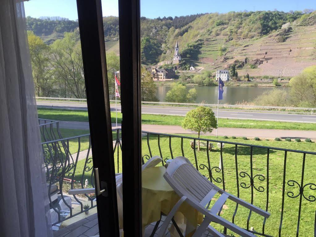 Hotel-Restaurant Peifer Brodenbach Zewnętrze zdjęcie